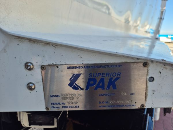 2017 Iveco Acco 2350G Waste disposal AUTO Dual Control Compactor image