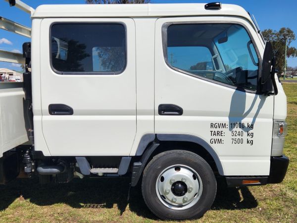 2014 MITSUBISHI FUSO CANTER 815 Flatbed image