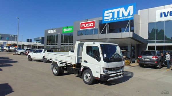 2025 Fuso 815 Canter image
