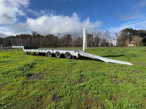 2025 FreightWest Semi  Drop Deck The Finest Quality image