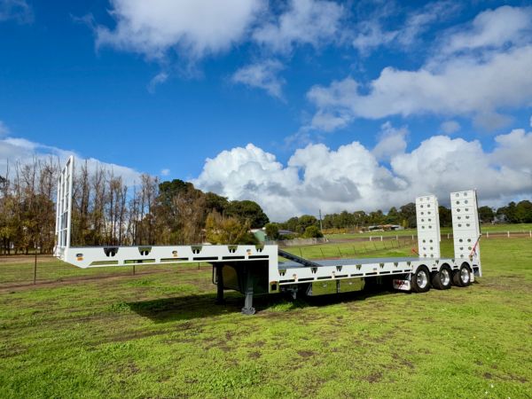 2025 FreightWest Semi  Drop Deck Drop Deck image