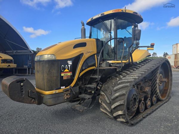 2002 Challenger MT765 750 tracks image