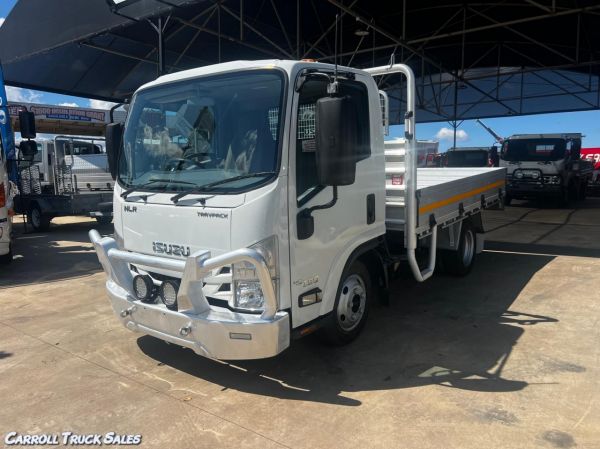 2017 ISUZU NLR45-150 Flatbed image