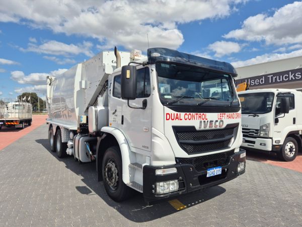 2017 Iveco Acco 2350G Waste disposal AUTO Dual Control Compactor image