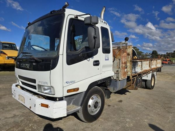 2001 Isuzu FRR500 Tipper image