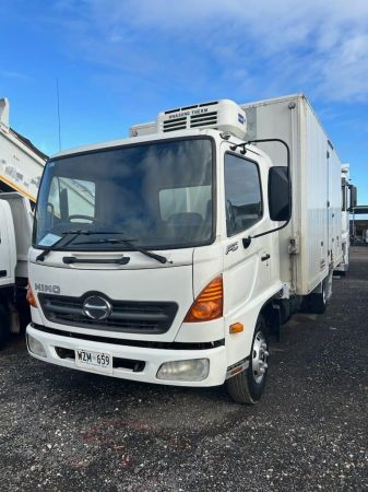 2003 HINO FD1J Refrigerated image