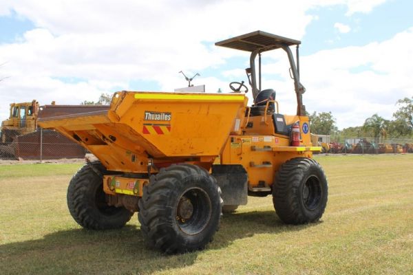 2014 THWAITES 9 TONNE image