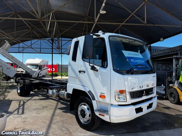 2024 MITSUBISHI FUSO FIGHTER 1227 Cab Chassis image
