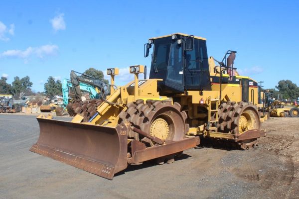 2003 Caterpillar 825G image