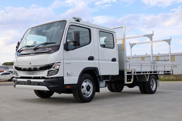 2025 Fuso Canter 815 Crew Cab image