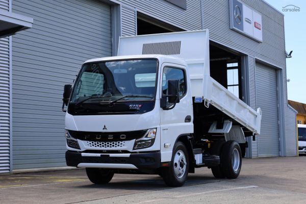2025 Fuso CANTER 615 image