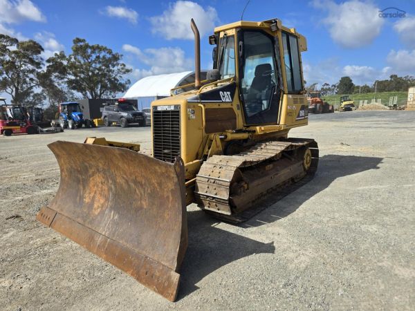 2006 Caterpillar D5g Xl 6 Way Blade image
