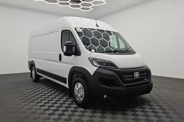2025 Fiat Ducato Series 9 LWB Mid Roof image
