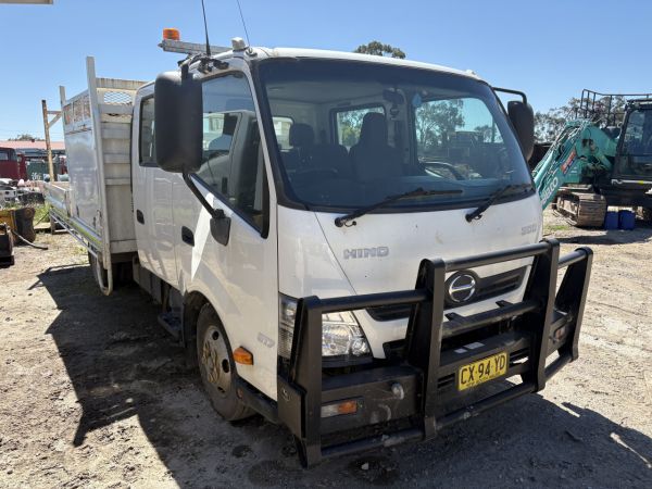 2020 Hino 300 SERIES - 617 CREW CAB Dual CAB image