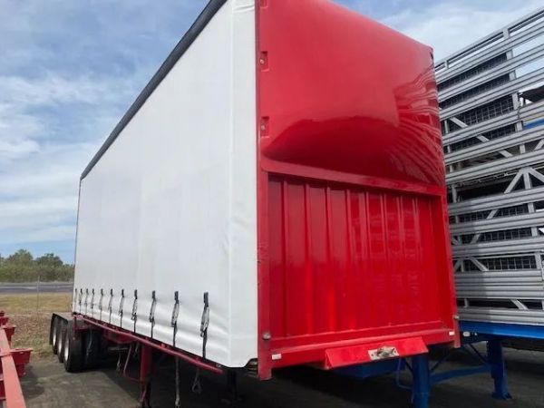 Haulmark Tautliner image