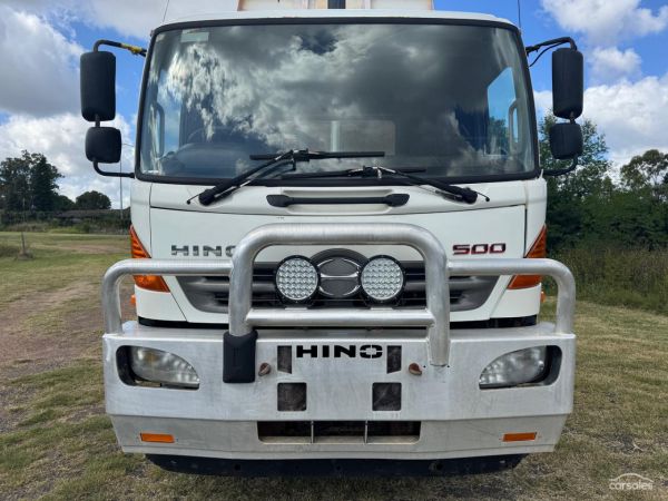 2012 Hino 500 image