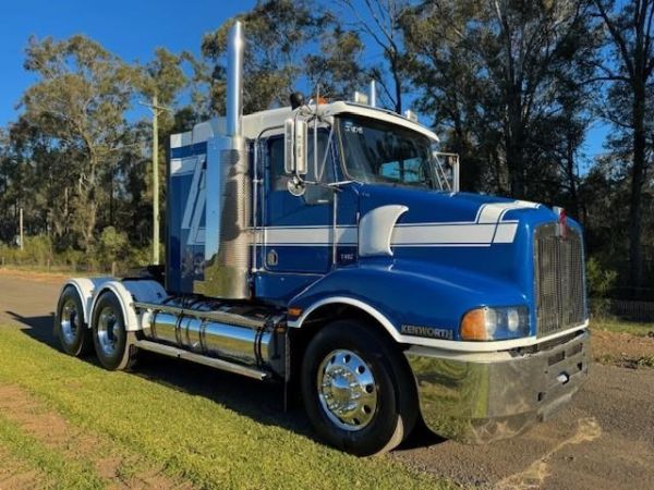 2010 KENWORTH T402 IT BUNK, CUMMINS ISX, 465K KMS ON CRATE MOTOR, 18SP image