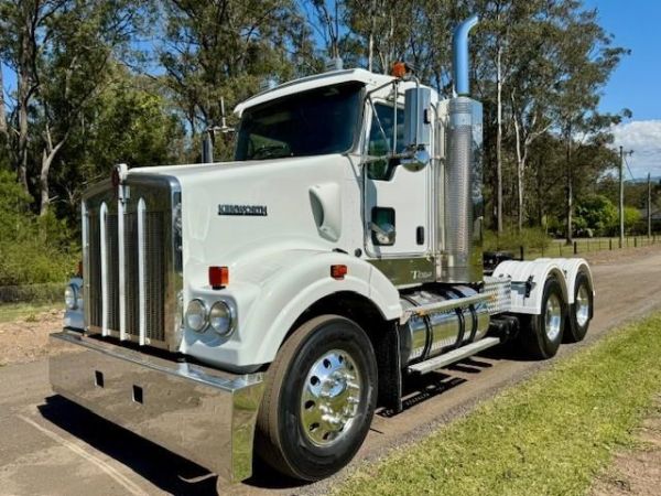 2011 KENWORTH T409 SAR, CUMMINS ISX WITH 246K KMS, 18SP, 80T RATED image