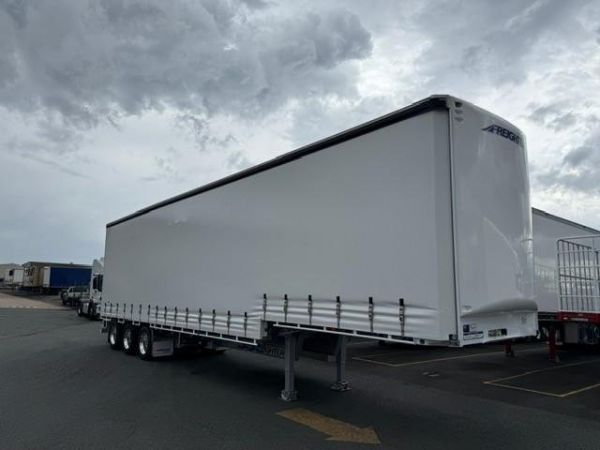 Freighter Drop Deck Mezzanine Tautliner image