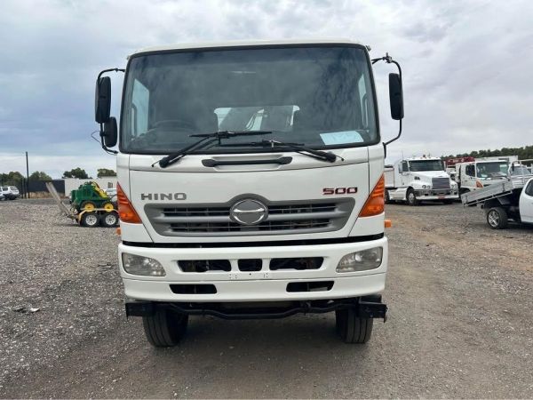2009 HINO 500FM2632 Crane image