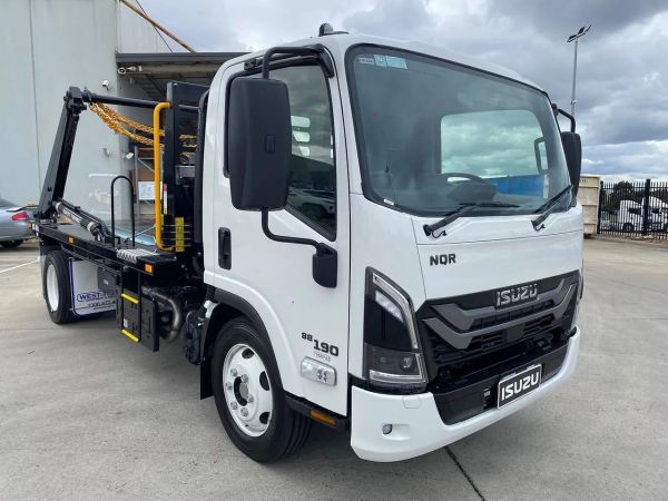 2025 Isuzu N Series NQR 88/80-190 AM D38 image