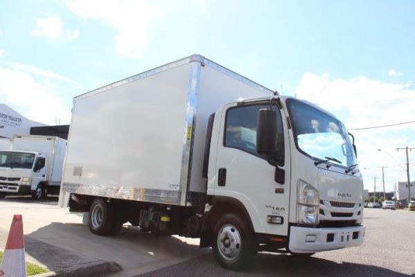 2022 Isuzu N Series NNR 45-150 image