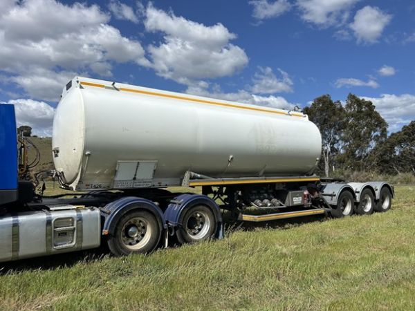 2008 TIEMAN 25 MT A TRIAXLE ALUMINIUM FUEL TANKER image