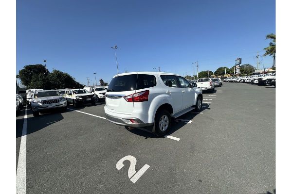 2020 Isuzu MU-X LS-M image