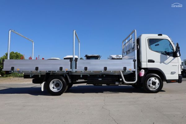 2025 Fuso Canter 515 Alloy Tray image