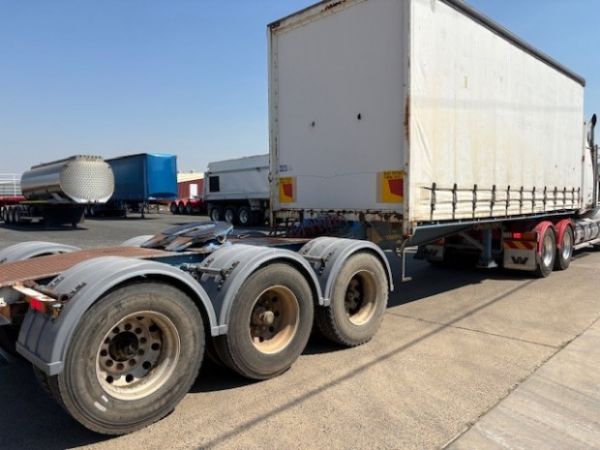 2003 Southern Cross B/D Lead/Mid Curtainsider Tri axle image