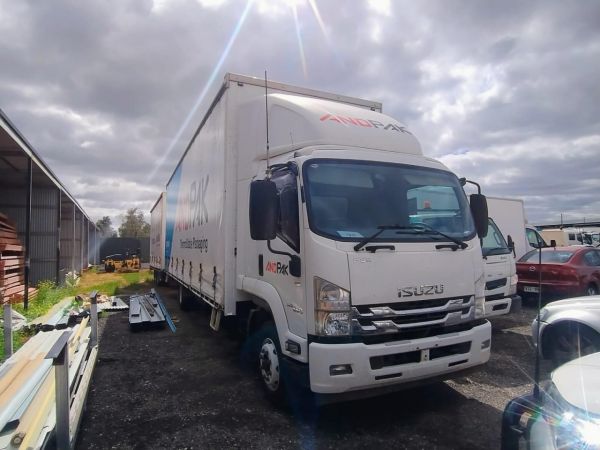 2016 ISUZU FSR120-260 Curtain Sider image