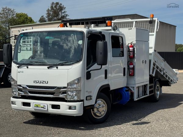 2015 Isuzu N Series NPR 75-190 Ex Council Tilt Slide Tipper image