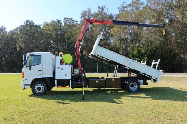 2016 Hino 500 Series FE1426 Auto XLWB Auto image