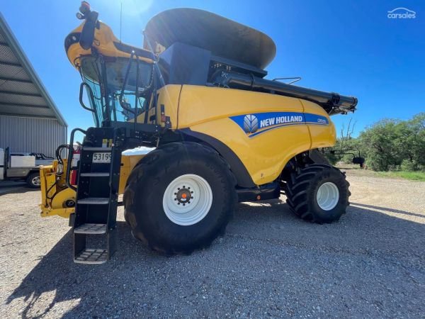 2016 New Holland CR 9.90 image