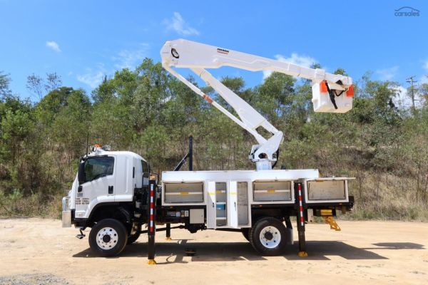 2014 Isuzu F Series FTS 800 4x4 Auto image