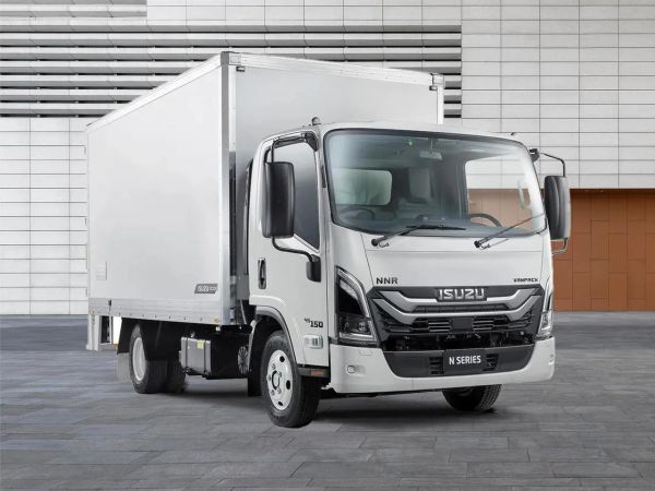 2025 Isuzu N Series NNR 45-150 DT D34 VAN Auto image