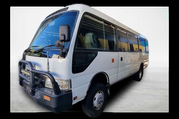 2015 Toyota Coaster Deluxe XZB50R image