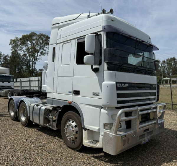 2013 DAF XF105 Prime Mover image