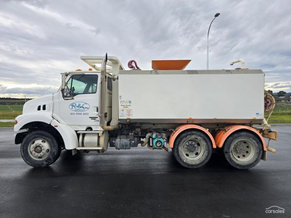 1999 Sterling Lt7500 image