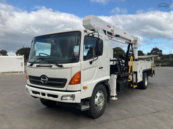 2007 Hino FG1J Day Cab image