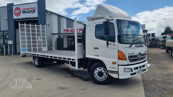2014 HINO 500FE1426 image