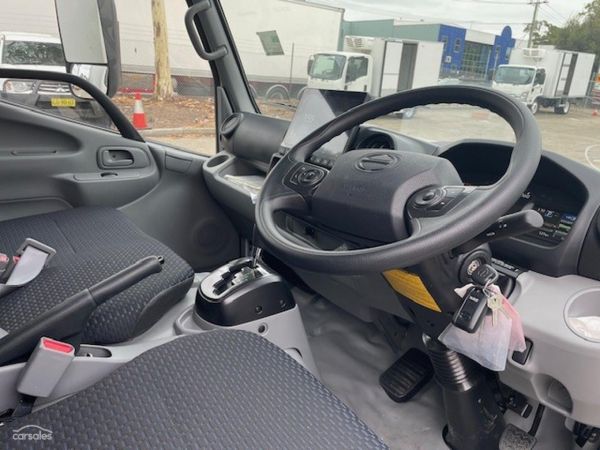 2025 Hino 300 Series 616 0 image