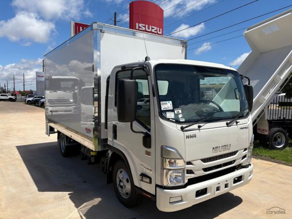 2025 Isuzu NNR 45-150 Vanpack image