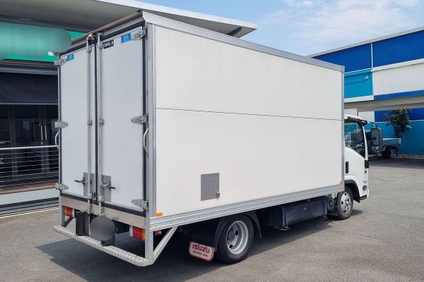 2021 Isuzu N Series NLR 45-150 4x2 MWB image