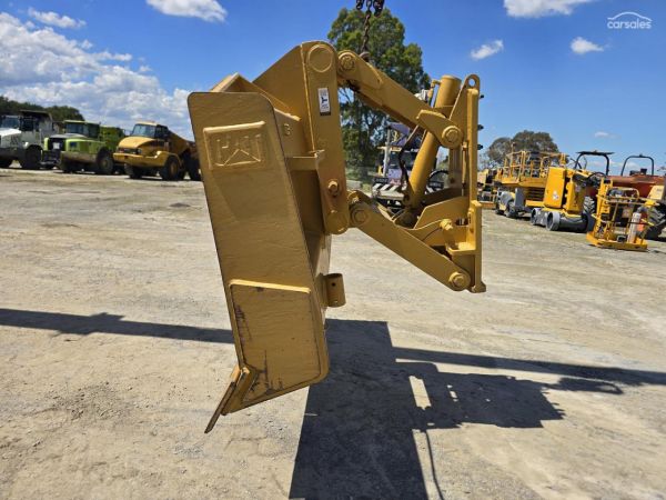 2016 Caterpillar Push Blade 12M Caterpillar 12M Blade image