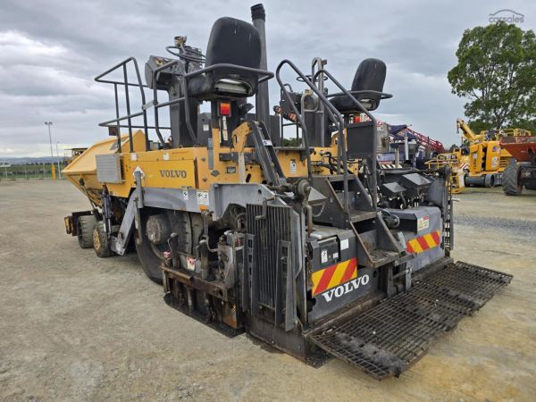 2016 Volvo PF2181 image