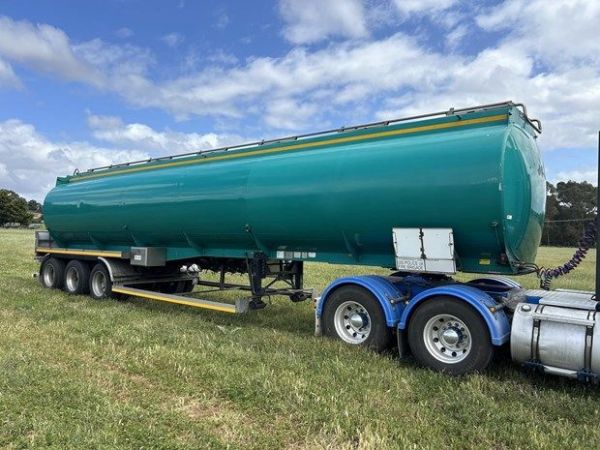 2014 TIEMAN TRIAXLE ALUMINIUM FUEL TANKER image