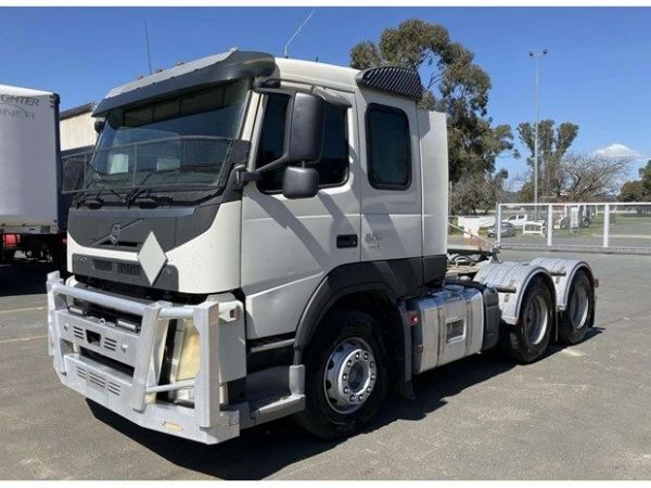 2015 VOLVO FM500 image