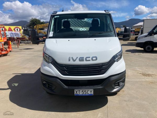 2025 Iveco Daily 70C18 Table Top 72 180 image