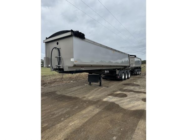 2018 MUSCAT TRI/TRI STAG chassis tipper image